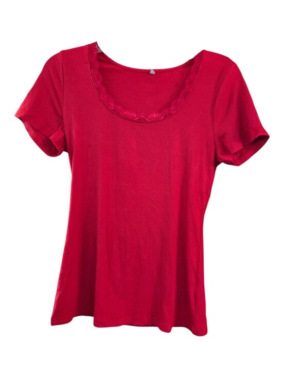 GKBK Tops - GKBK Women’s Red Fitted Ribbed Scoop Neck Short Sleeve Tee with Lace Trim - Sz M